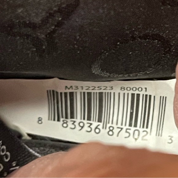 Marc by Marc Jacobs leather zip around wallet - Picture 10 of 14